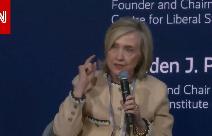 متابعة: هيلاري كلينتون: ترامب "خان" الغرب والقيم الإنسانية والناتو