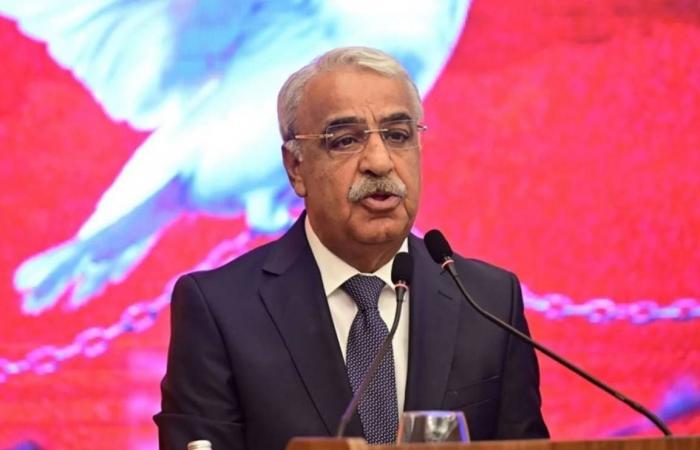 تركيا:
      أوجلان
      يعلن
      بدء
      «الاندماج
      الديمقراطي»