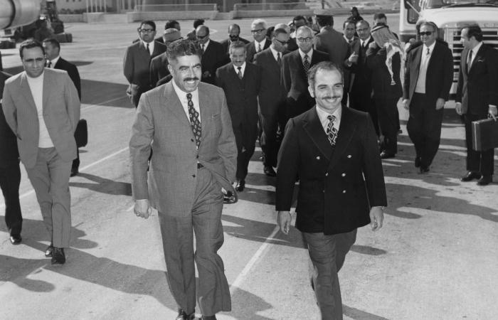 ضرائب
      لتمويل
      زيادات
      على
      رواتب
      القطاع
      العام
      تُشعل
      الشارع
      اللبناني