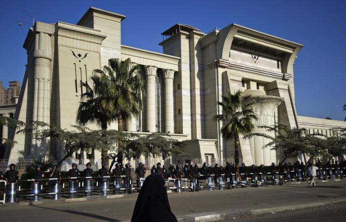 مصر.. حكم لـ"الدستورية" بشأن "جداول المخدرات" يثير جدلا حول القضايا الجنائية