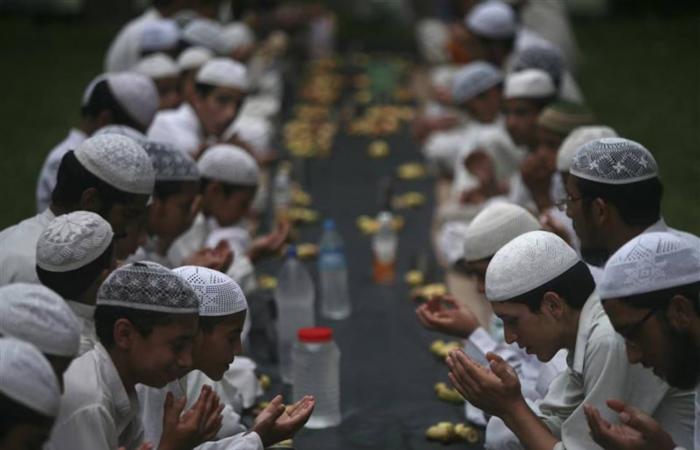 تراجع
      طفيف
      في
      عدد
      ساعات
      الصيام
      خلال
      رمضان
      2026