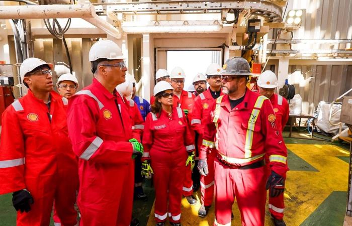 مصر:
      بدء
      إنتاج
      الغاز
      من
      حقل
      «غرب
      مينا»
      بالمتوسط
      قبل
      نهاية
      العام