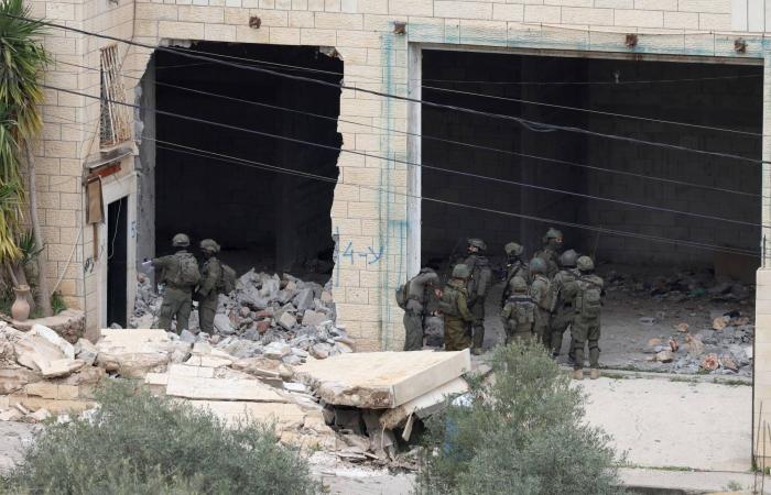 فانس:
      الإيرانيون
      غير
      مستعدين
      بعد
      لقبول
      بعض
      الخطوط
      الحمر
      التي
      وضعها
      ترمب