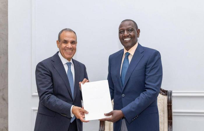 محكمة
      سودانية
      تفرج
      عن
      ناشط
      كان
      محتجزاً
      بتهم
      تصل
      عقوبتها
      الإعدام