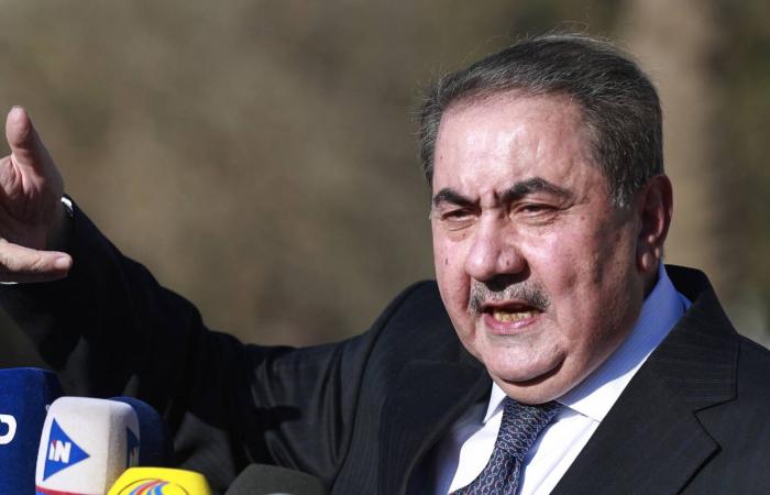 زيباري:
      الرئيس
      العراقي
      الجديد
      لن
      يكلف
      المالكي
      الحكومة