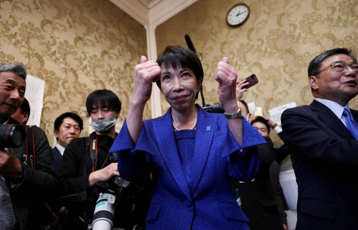 كوريا
      الشمالية
      تكشف
      عن
      قاذفة
      صواريخ
      جديدة
      قادرة
      على
      حمل
      رؤوس
      نووية