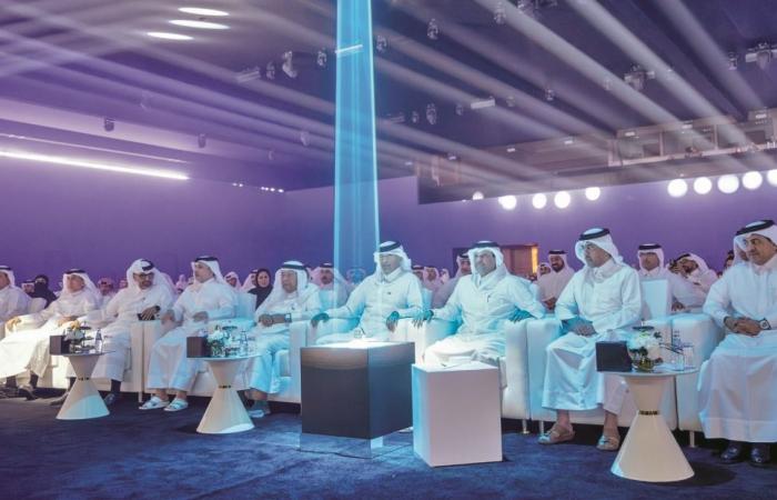 رئيس الوزراء: نتطلع إلى دور فاعل للشباب في قيادة مؤسساتنا الوطنية