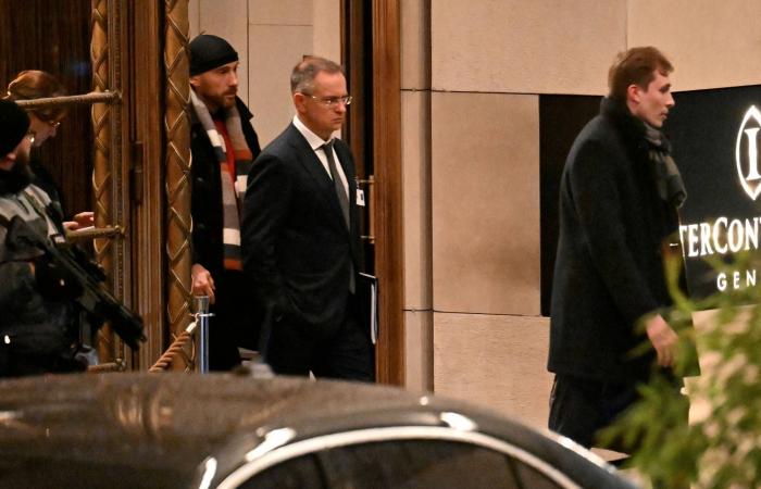 أوكرانيا
      تفرض
      عقوبات
      على
      رئيس
      روسيا
      البيضاء
      بسبب
      دعمه
      لموسكو