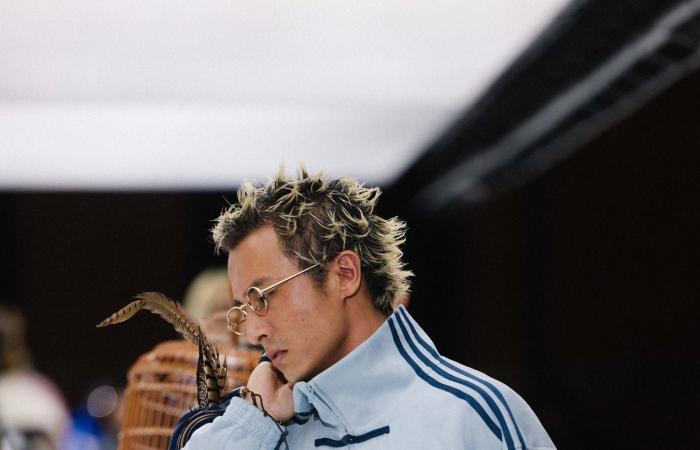 جاكيت صينيّة تجتاح مواقع التواصل الاجتماعي وتتحوّل إلى صيحة مفضّلة لدى جيل "زد"