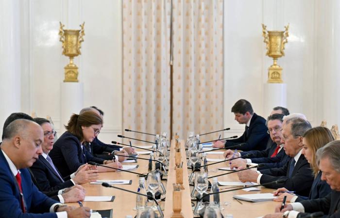 بابا
      الفاتيكان
      يأسف
      لعالم
      «يحترق»
      في
      كلمته
      بقداس
      «أربعاء
      الرماد»