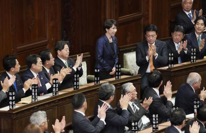 إعادة انتخاب ساناي تاكايشي رئيسة لوزراء اليابان في البرلمان بعد فوز حزبها في الانتخابات