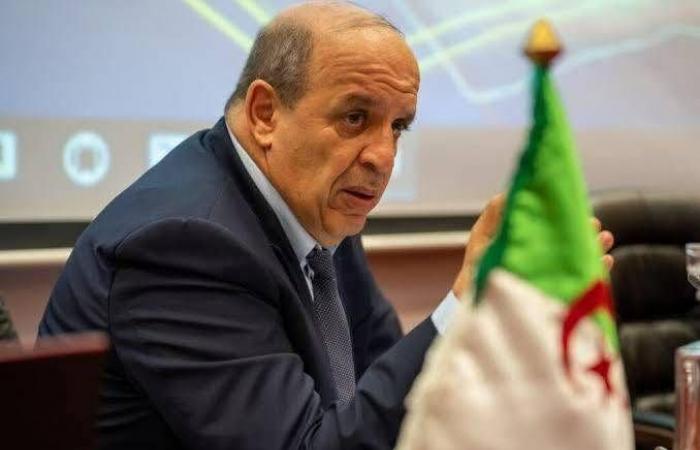 الجزائر
      تتقدم
      في
      مكافحة
      غسل
      الأموال
      وتستعد
      لمغادرة
      «المنطقة
      الرمادية»