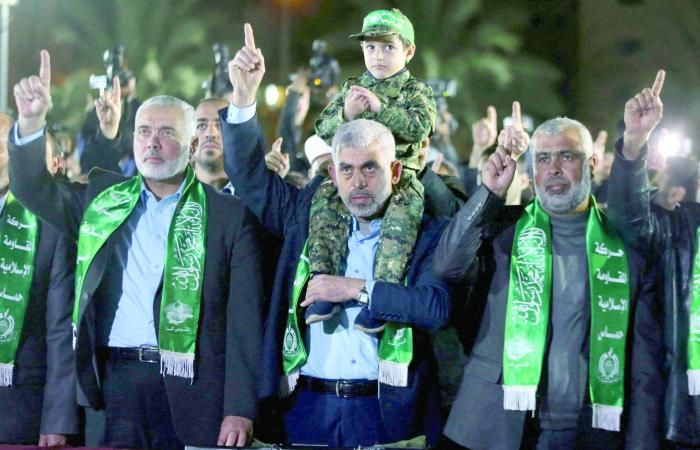 «حماس»
      تستأنف
      إجراءاتها
      لانتخاب
      رئيس
      لمكتبها
      السياسي