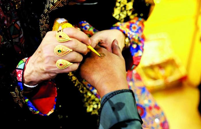 سيدات منتجات لــ "الشرق": إقبال واسع على المأكولات التراثية والقهوة والمنتجات التقليدية