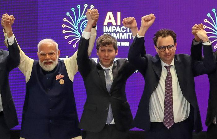 لدعم
      الروبية
      المتعثرة...
      «المركزي
      الإندونيسي»
      يُثبّت
      الفائدة
      للمرة
      الخامسة
      توالياً