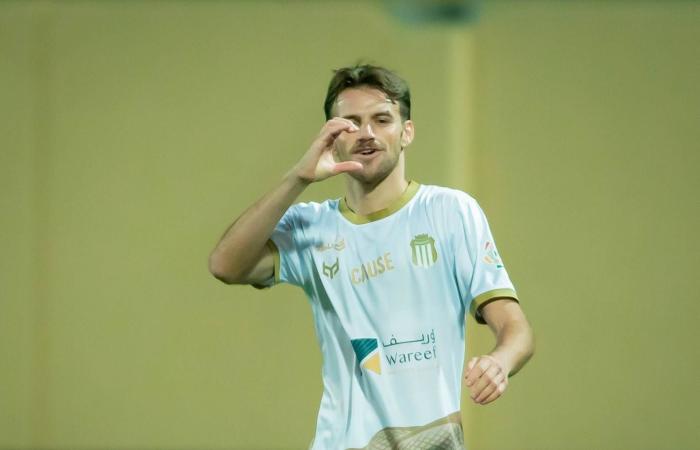 مساعدو
      رينارد
      يجتمعون
      مع
      لاعبي
      الشباب
      والرياض
      المرشحين
      للمونديال