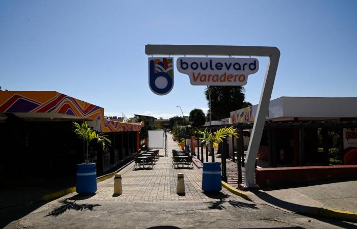 قانون
      العفو
      في
      فنزويلا
      سيستثني
      من
      حرّض
      على
      «الأعمال
      المسلحة»