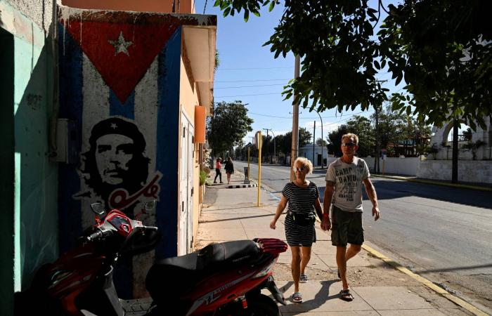 الرئيس
      البوليفي
      السابق
      إيفو
      موراليس
      ينفي
      فراره
      من
      البلاد