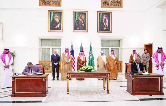 واشنطن
      تدعو
      إلى
      «قبول
      فوري»
      بهدنة
      إنسانية
      في
      السودان