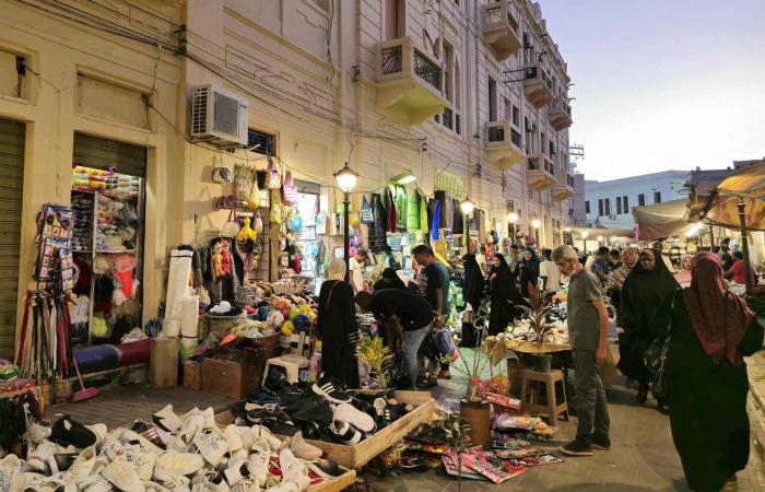 الدبيبة
      يقلب
      الطاولة
      ويطالب
      بوقف
      التمويل
      «على
      الجميع»