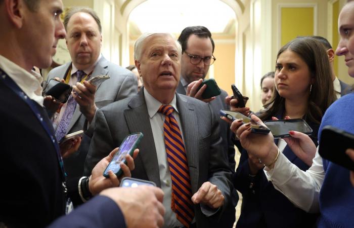 "السعودية مفتاح الأحجية".. السيناتور غراهام يعلق بعد لقاء محمد بن سلمان ويأمل ببدء حوار مع الإمارات حول اليمن والسودان