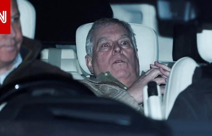 متابعة: لحظة مغادرة الأمير السابق أندرو مركز الشرطة بعد اعتقاله