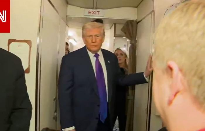 متابعة: ترامب يدّعي أن أوباما كشف معلومات سرية عن الكائنات الفضائية