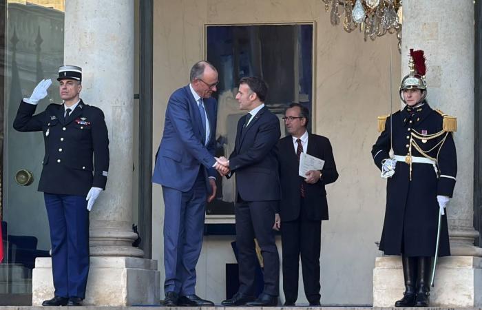 الخلافات
      الفرنسية
      -
      الألمانية
      تُعطّل
      «مُحرّك»
      الاتحاد
      الأوروبي