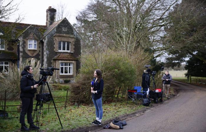 فرنسا:
      اتهام
      5
      أشخاص
      بتمويل
      حركة
      «حماس»