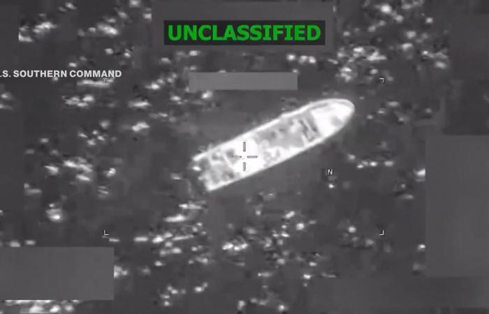 شاهد.. غارة أمريكية جديدة على قارب يُشتبه في تهريبه مخدرات بالمحيط الهادئ