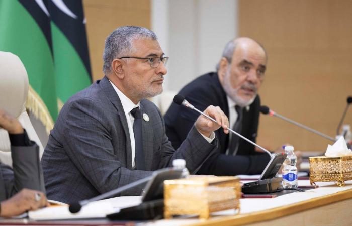 استياء
      في
      «النواب»
      و«الدولة»
      عقب
      مقترح
      أممي
      يتجاوزهما
      لحل
      الأزمة
      الليبية