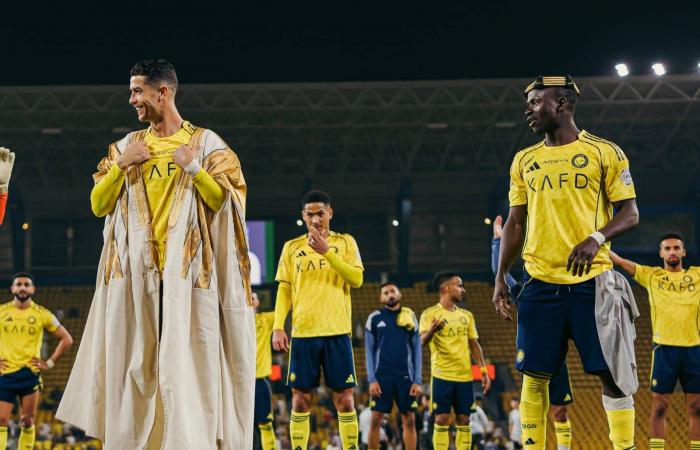 احتفالات
      يوم
      التأسيس
      ...
      من
      بشت
      رونالدو
      إلى
      «مقصب»
      ابن
      زكري
      وغوميز