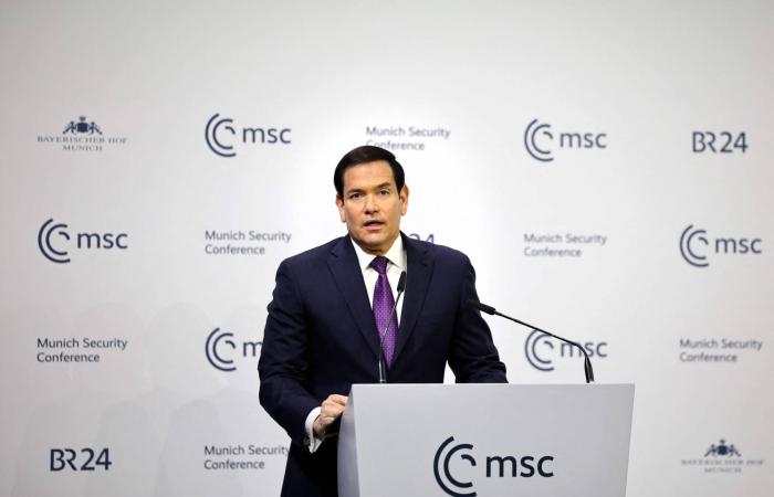 فرنسا
      تستدعي
      سفير
      أميركا
      بسبب
      تصريحات
      بشأن
      وفاة
      ناشط
      يميني
      متطرف