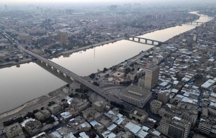 العراق.. السلطات تتعامل مع تلوث إشعاعي رُصد بإحدى ركائز جسر الطوبجي ببغداد