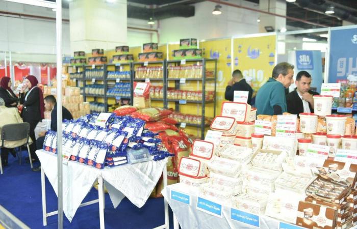 «معبر
      رفح»
      يستقبل
      دفعة
      جديدة
      من
      الفلسطينيين
      العائدين
      من
      مصر
      إلى
      غزة