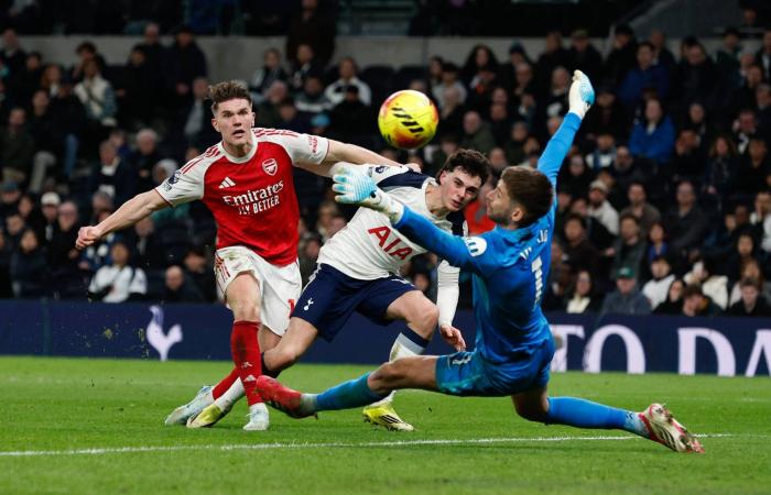 أربيلوا
      يغيّر
      المعادلة…
      تحوّل
      نفسي
      يعيد
      فينيسيوس
      إلى
      قلب
      مشروع
      ريال
      مدريد