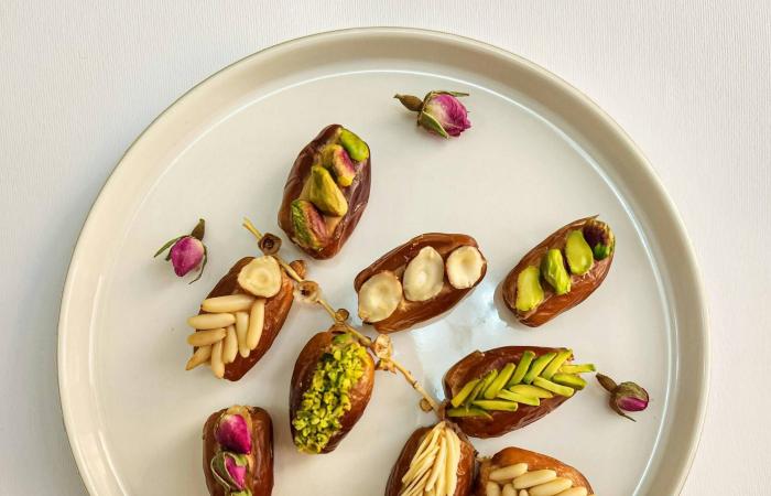 إلكر
      تشاتاك:
      أفضِّل
      أن
      أطرح
      الأسئلة
      من
      دون
      أجوبة