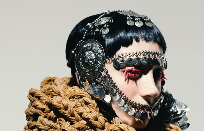 التطريز الفلسطيني تحت المجهر.. حكاية حفاظ النساء على هوية مطرّزة بالخيط