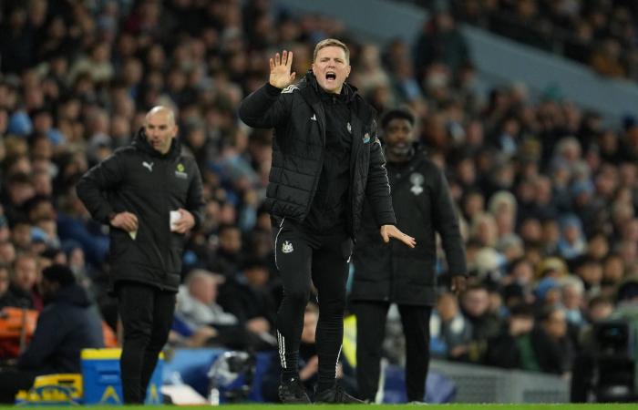 «لا
      ليغا»:
      فياريال
      يضاعف
      محنة
      فالنسيا
      ويعزز
      موقعه
      ثالثاً