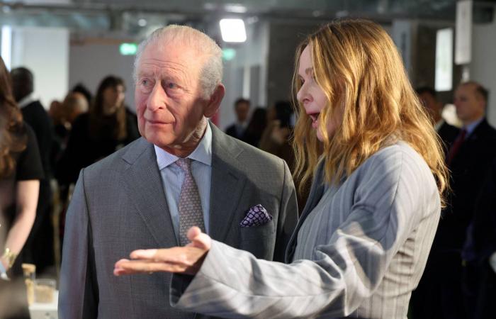 الملك
      تشارلز
      في
      أسبوع
      الموضة
      بلندن:
      حضور
      متوقع
      ومخطط
      له
      مسبقاً