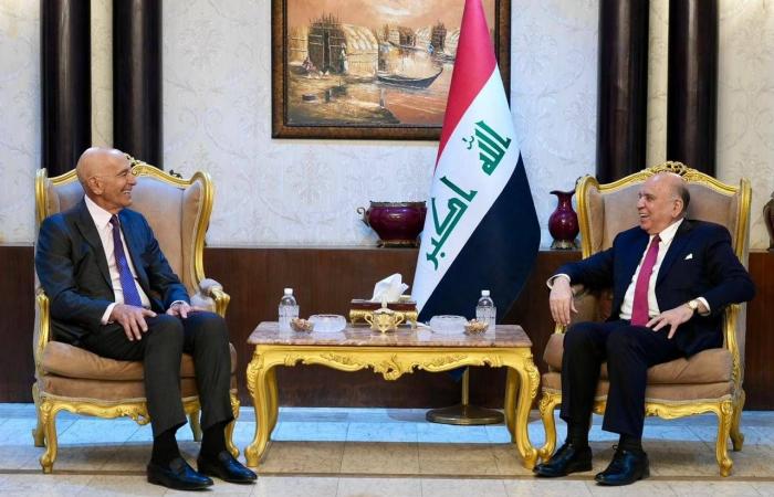 أميركا
      تأمر
      بمغادرة
      موظفي
      سفارتها
      ببيروت
      غير
      الأساسيين
      وأسرهم