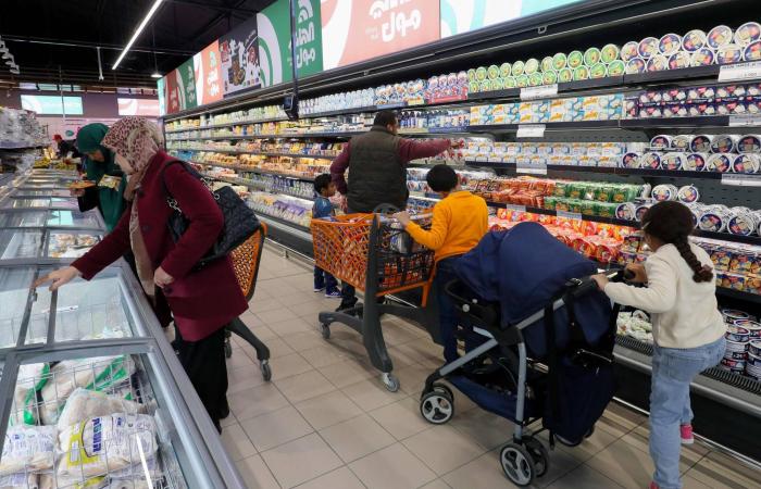 ليبيا:
      «النواب»
      و«الوحدة»
      يرفضان
      فرض
      ضريبة
      على
      السلع
      المستوردة