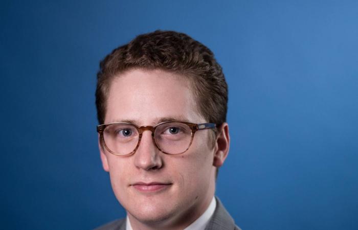 سيناريوهات
      حرب
      أوكرانيا...
      بين
      الجمود
      والتسوية
      والتصعيد