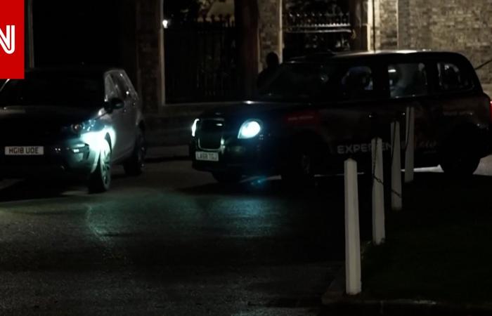 متابعة: الإفراج عن سفير بريطانيا السابق لدى أمريكا بكفالة بعد اعتقاله على خلفية صلته بإبستين