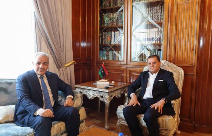 ليبيا:
      «النواب»
      و«الوحدة»
      يرفضان
      فرض
      ضريبة
      على
      السلع
      المستوردة