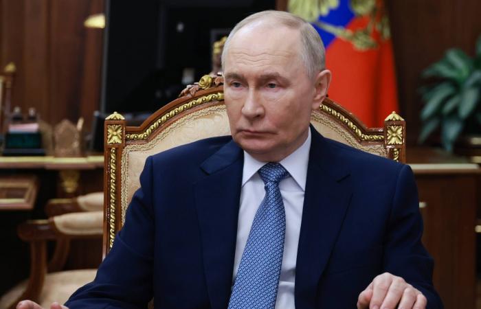 سيناريوهات
      حرب
      أوكرانيا...
      بين
      الجمود
      والتسوية
      والتصعيد