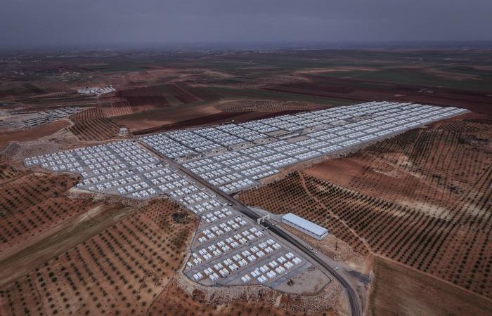 للمرة
      الأولى...
      أميركا
      تقدم
      خدمات
      جوازات
      السفر
      في
      مستوطنة
      بالضفة
      الغربية