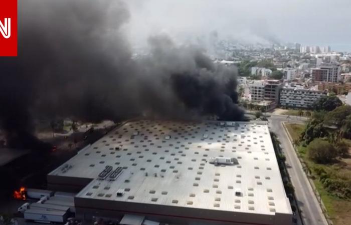 متابعة: قطع طرق واشتباكات دامية في المكسيك بعد مقتل "إل مينشو".. إليكم ما نعلمه