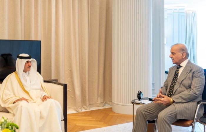  رئيس وزراء باكستان يجتمع مع وزير الدولة لشؤون التجارة الخارجية