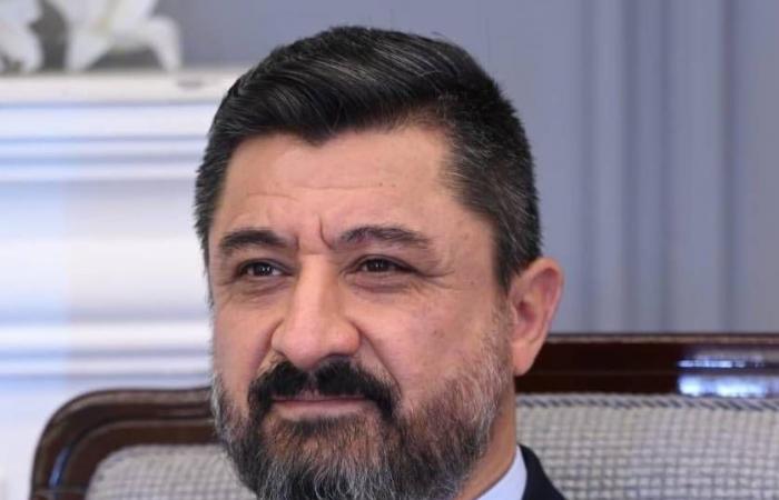 وزير
      العدل
      العراقي
      لـ«الشرق
      الأوسط»:
      سجناء
      «داعش»
      في
      موقع
      محصَّن...
      ومحال
      هروبهم